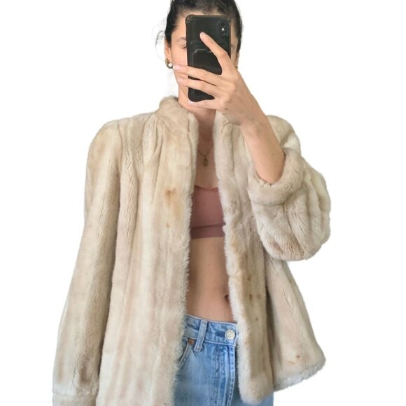 Stay cozy and stylish in this luxurious vintage-style faux fur coat. - Picture 2 of 2
